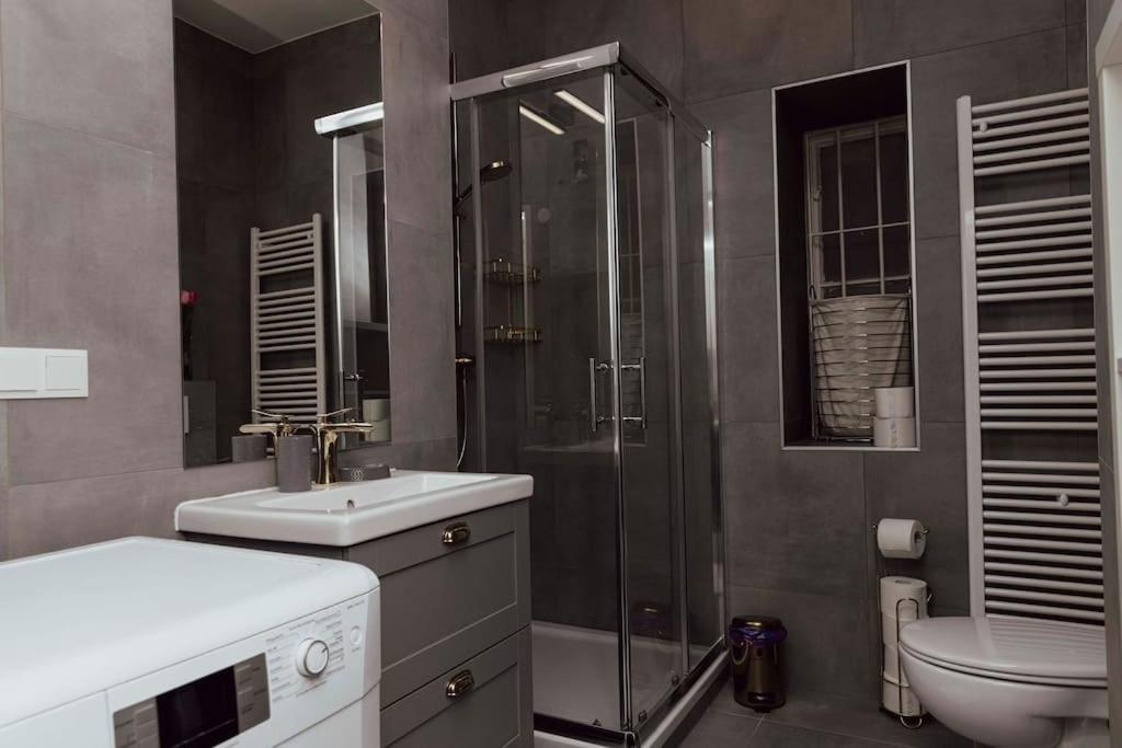 Modern Stylish Comfortable 2 Bedroom Apartment 维也纳 外观 照片